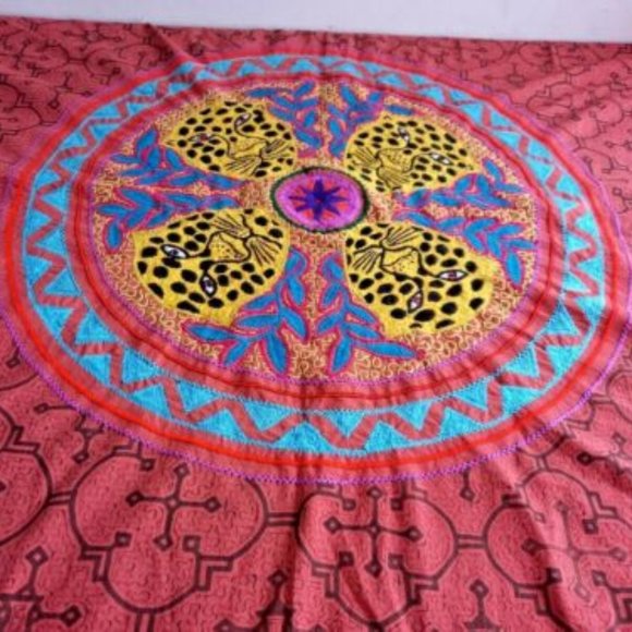 Peruvian shipibo blanket Abundance and wisdom Shipibo embroidery from the jungle